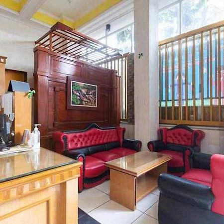 Homestay Gayatri Sawojajar Near Univ Negeri Malang Kampus 2 Mitra Reddoorz Exterior photo