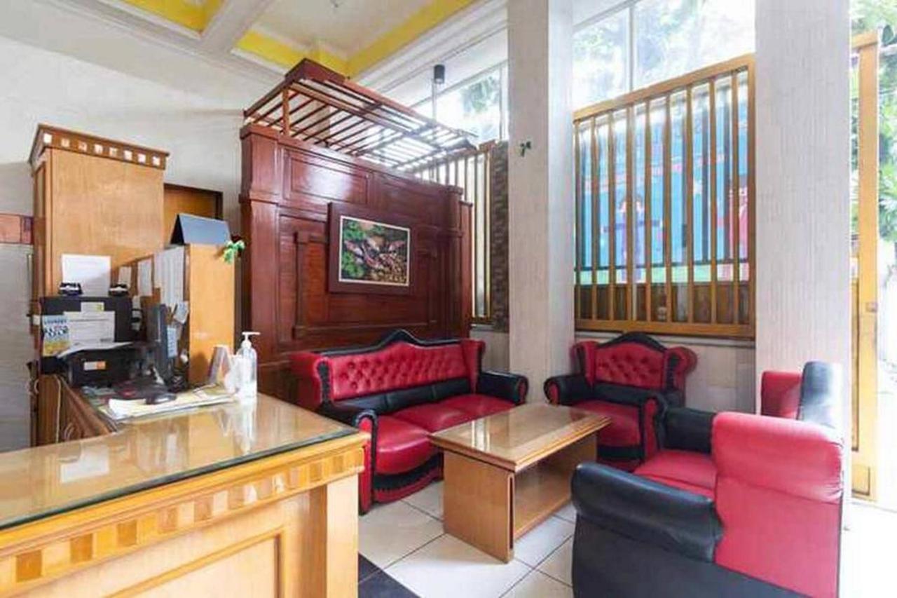 Homestay Gayatri Sawojajar Near Univ Negeri Malang Kampus 2 Mitra Reddoorz Exterior photo