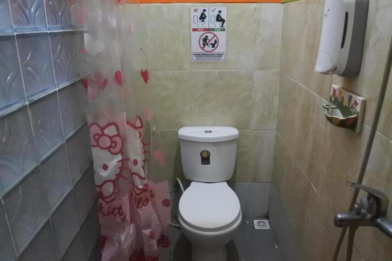 Homestay Gayatri Sawojajar Near Univ Negeri Malang Kampus 2 Mitra Reddoorz Exterior photo
